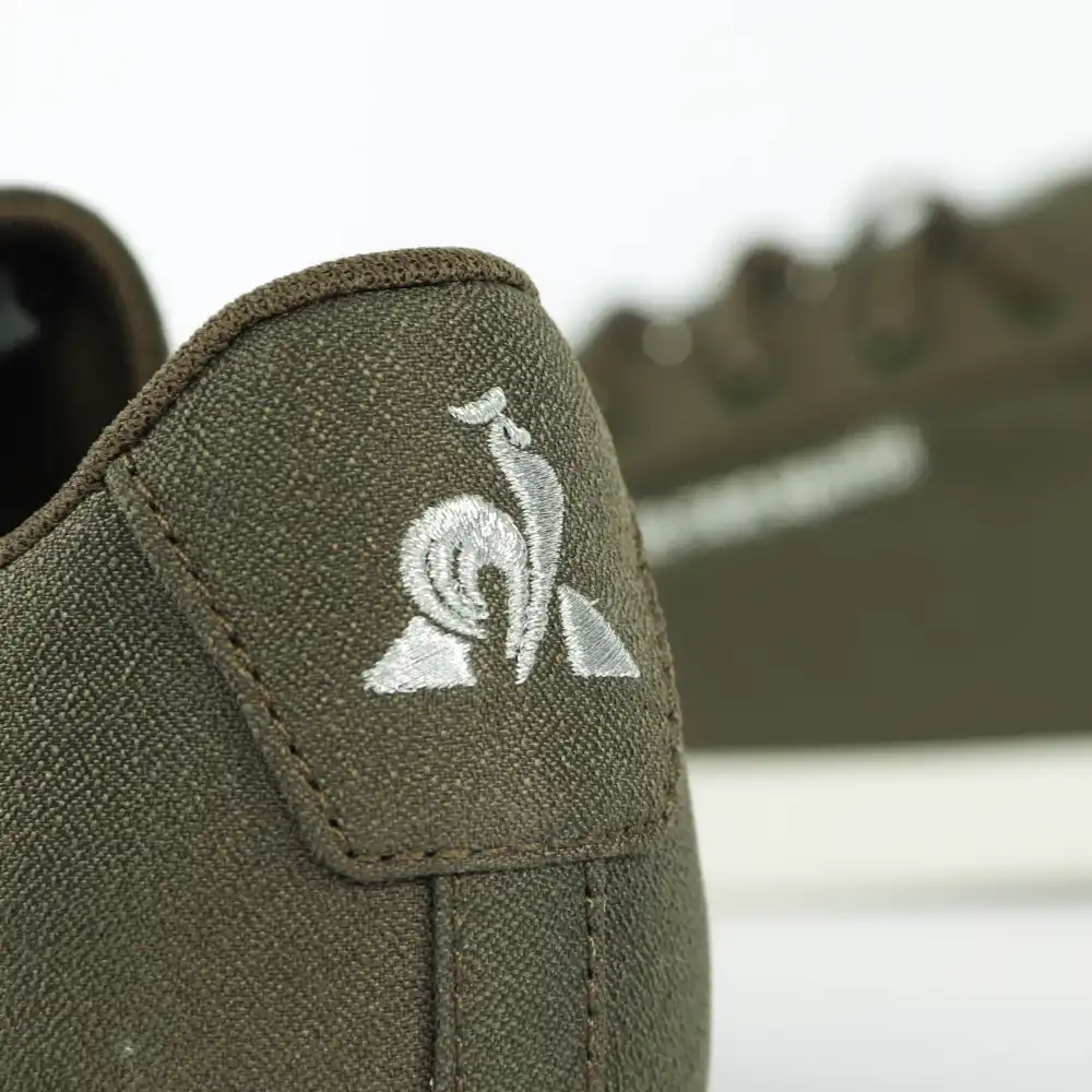 PARTNER: CREATION ref 1910484 PARTNER: CREATION ref 1910484